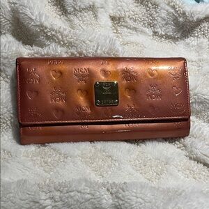 MCM | Metallic Leather Heart Embossed wallet
